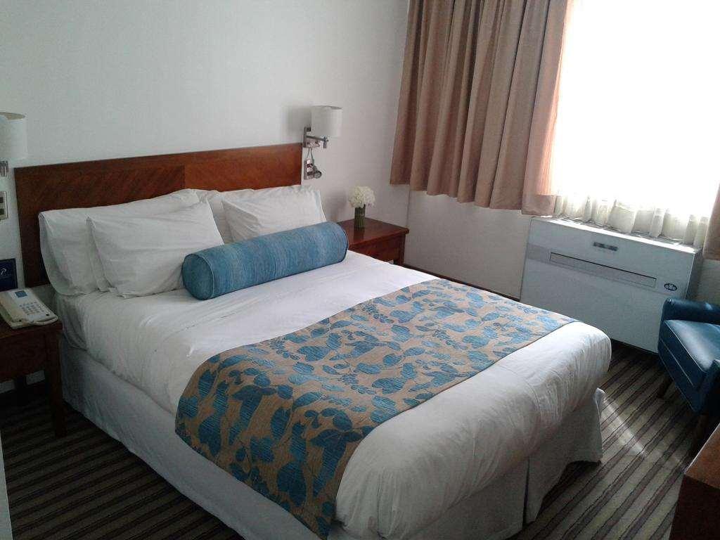 Panamericana Hotel Providencia サンティアゴ 部屋 写真
