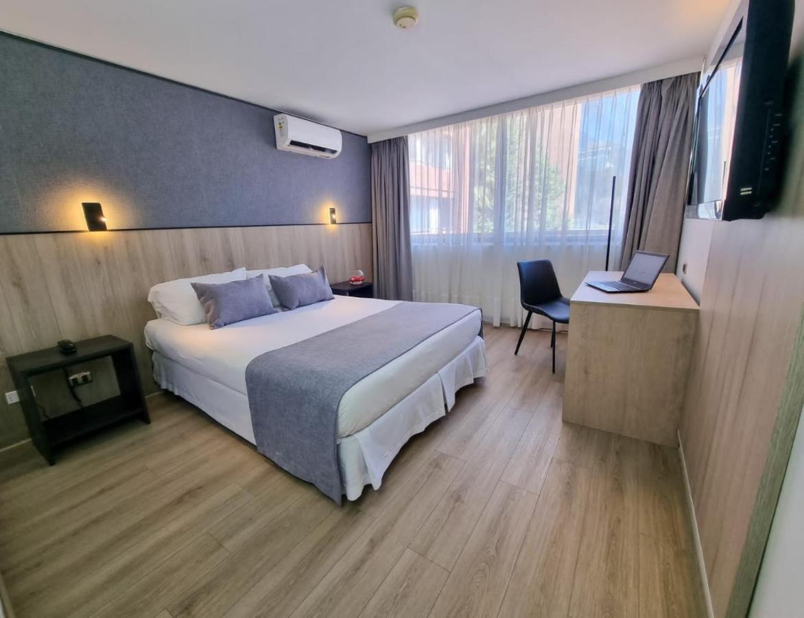 Panamericana Hotel Providencia サンティアゴ エクステリア 写真